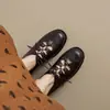 Zapatos de Cuero Retro Huecos con Cortes Profundos y Cordones, Zapatos de Tacón Bajo de Estilo Británico para Mujer, Adecuados para Primavera y Otoño