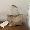 2026 Verão Novo Estilo Vintage Bolsa Tote Grande Capacidade Moda para o Dia a Dia Versátil Bolsa de Ombro e Mão Atacado Bolsa Feminina