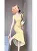 Vestido Amarillo Cremoso con Cuello en U y Ceñido a la Cintura para Mujer, Nuevo Estilo de Verano, Suave y Elegante, Adelgazante, Fruncido, Bodycon, Vestido Largo de Cola de Pez