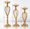 Novos Adereços de Casamento Vaso de Flores de Ferro Estilo Europeu Decoração da Mesa Principal do Casamento Recipiente para Arranjo de Flores Vaso Ornamentado de Flor de Mesa Dourado Galvanizado