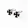 Pendientes de Plata de Ley S990 Coreanos Nuevos de Trébol de Cuatro Hojas Amor para Mujer Simples Dulces de Chica Moda Pendientes Versátiles