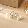Pendientes de perla simples y elegantes estilo coreano y japonés, pendientes versátiles de alta gama y moda para el uso diario, pendientes de aro populares