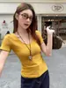 Camiseta Branca de Gola V de Manga Curta para Mulheres, Novo Estilo de Verão, Estilo Coreano Petite, Caimento Justo, Top Curto, Tendência