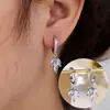 Pendientes de Aro Transfronterizos Europeos y Americanos con Colgantes de Hojas e Incrustaciones de Circonita, Diseño de Rama de Tres Hojas, Pendientes Versátiles Dinámicos y Delicados