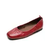 34-43 Tamanho Grande Sapatos Baixos Super Macios Sapatos de Couro Pequenos Estilo Novo 2025 Salto Baixo Sapatos Femininos Sapatos de Menina Versátil