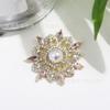 Nuevos exquisitos accesorios de broche de flor de diseño de alto nivel nicho temperamento elegante súper brillantes accesorios de ropa al por mayor fábrica