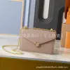 Bolsas Pequenas Transfronteiriças para Mulheres Atacado 2024 Novas Bolsas Femininas em Relevo Moda Bolsas de Mão Bolsas de Ombro Transversais de Couro Genuíno Comércio Exterior