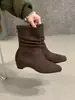 Botas apiladas de punta cuadrada estilo coreano para mujer, versátiles de otoño, gamuza, tacón grueso, nuevas botas cortas 2026 con cremallera trasera, botas de moda