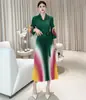 Vestido Longo Feminino Plissado Europeu e Americano Africano Transfronteiriço Plus Size com Cor Degradê, Design Moderno Plissado ao Sol, Mangas Sino Elegantes