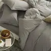 Conjunto luxuoso de quatro peças em algodão de fibra longa escovado, cor sólida e alta contagem de fios, conjunto de cama de três peças 100% algodão puro espessado para outono e inverno
