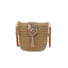 Bolso bandolera de paja tejido a mano para mujer, estilo casual de verano para vacaciones, diseño único, bolso de playa de un solo hombro de nicho