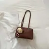 Nova Bolsa de Almofada Casual de Verão 2026 para Trabalho e Deslocamento, Bolsa de Ombro e Mão de Cor Sólida, Bolsa de Axila de Nicho da Moda Feminina