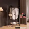 Perchero de pie para uso doméstico, estante de almacenamiento móvil junto a la cama, organizador de ropa simple, perchero de dormitorio