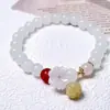 Novo bracelete de ágata imitação de jade para mulheres, com um pingente de vagem de lótus fresco e simples e contas em disco, um presente para amigas e estudantes
