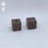 Xu artesanía ala de pollo Madera cubo de madera maciza Cuadrado pequeño bloque de madera cuentas pulsera pendientes pendientes accesorios de joyería