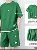 Conjunto esportivo de malha waffle para homens, conjunto de duas peças de verão com shorts e camiseta de manga curta para homens, um conjunto de roupas casuais estiloso para homens
