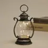 Lanterna retro de Natal cordão de LED pequena lamparina a óleo lanterna de pônei portátil decoração de atmosfera lâmpada de vento novos produtos transfronteiriços