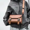 Bolso cruzado para hombre, Bolso para hombre de nuevo diseño de nicho, Bolso de hombro de marca casual y moderno, Bolso cuadrado pequeño versátil y moderno para mujer