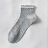 Calcetines Cortos de Encaje de Color Contrastante para Mujer Primavera/Verano, Calcetines de Red de Lunares Tipo Mocasín, Calcetines Finos para Mujer, Calcetines Cortos Elegantes de Alta Calidad