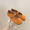Zapatos de noche versátiles de suela blanda, nuevo estilo primavera/verano 2026, adecuados para combinar con faldas, zapatos Mary Jane planos, zapatos casuales para mujer estilo Birkenstock para uso en exteriores
