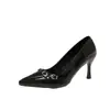 Tacones altos negros elegantes para mujer, nueva colección primavera/otoño 2026, zapatos de salón de tacón de aguja con punta estilo francés, perfectos con vestidos