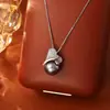 Colar Popular de Folha Cinza Pérola de Cânhamo Moda de Alto Padrão Exquisito Popular Corrente para Clavícula Estilo de Celebridade da Internet Feminino