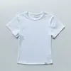 A Versão Correta do Novo Modelo Coreano 26, Semelhante ao Estilo de Jingnan, Blusa Versátil de Gola Redonda de Manga Curta Slim Fit com Etiqueta Aplicada