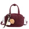 Bolsa de Crowdsourcing Pequena de Luxo Feminina Outono e Inverno 2024 Nova Bolsa Transversal Retro Fosca Bolsa de Bowling Portátil Feminina