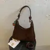 Bolsa de axila retrô de camurça transfronteiriça, uma bolsa transversal minimalista nova e estilosa para mulheres, adequada para o trabalho e o trajeto diário, pode ser carregada como bolsa de ombro ou bolsa de mão