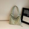 Bolsa Bordada para Mujer, Gran Capacidad, Nuevo 2026 Primavera/Verano Versátil Bolso de Hombro o Axila para Estudiantes Universitarios