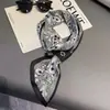 Bufanda Larga de Seda para Mujer 2026 Estilo Nuevo Bufanda para el Cuello con Tacto de Alta Gama, Bufanda Pequeña de Alta Gama Moderna y Elegante para Combinar con Camisas