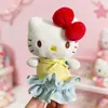 El Colgante de Hello Kitty Se Puede Usar para Vestir el Peluche Muñeco con Ropa, Conjunto de Falda y Impermeable de Puntos