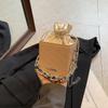 Bolsa Transversal com Cordão Estilo Fresco e Ocidental Estilo Coreano Feminina 2024 Nova Celebridade da Internet Bolsa Casual Popular Pequena Quadrada