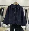 Jaqueta jeans com lapela e punho listrado, design estilo coreano, para mulheres, novo modelo outono 2026, top versátil para baixinhas