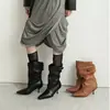 Botas vaqueras de tacón de aguja con punta y detalle de hebilla, estilo coreano, nuevas para otoño/invierno 2026, botas cortas de media pantorrilla, modernas y versátiles para mujer