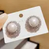 Brincos Redondos de Pérola com Zircônia de Luxo Leve e Elegantes, de Alta Qualidade e Estilosos, Tendência e Versáteis para Mulheres, Adequados para o Dia a Dia
