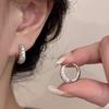 Xiangxu - Pendientes de lujo ligeros con circonitas y diamantes, diseño retro de alta sensibilidad, venta directa de fábrica