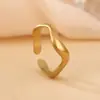 Anillo de Titanio para Mujer con Diseño de Ola de Moda Popular, Apertura Ajustable, Anillo Suelto de Acero de Titanio