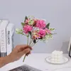 Flor artificial 7 ramas pintura al óleo cebolla bola pequeña mango corto flor comercio exterior flor de seda decoración mesa comedor ramo material flor ingeniería bola pequeña crisantemo