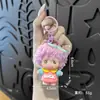 Boneca dopamina de cabelo cacheado desenho animado chaveiro de borracha macia figura fofa pequeno pingente decoração de bolsa pequeno presente atacado
