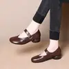 Nova Coleção Primavera/Outono 2026: Sapatos Mary Jane Retrô para Mulheres, Bico Redondo, Boca Rasa, Salto Grosso, Couro Macio, Salto Baixo, Perfeitos para o Trabalho, com Fivela de Uma Tira