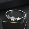 Pulsera Personalizada de Mano con Baño de Oro Real y Circonitas Microincrustadas para Mujer, Pulsera de Alta Gama de Trébol de Cinco Hojas y Mariposa, Pulsera de Celebridad de Internet