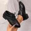 Sapatos Femininos Estilo Britânico 2025 Tamanho Grande Retro Couro Macio Salto Baixo Brogue Cadarço Bico Fino Plano