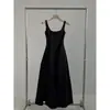 Vestido Coreano Dongdaemun Verano 2026 Nuevo Color Sólido Ajustado Sin Mangas Adelgazante Hombros Descubiertos de Longitud Media con Tirantes