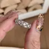 Italia ~ Anillo con Anillo de Encaje Antiguo para Mujer Chapado en Oro de 18k Nicho Exquisito Anillo de Dedo Hueco Anillo Completo de Diamante