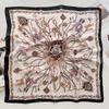 Bufanda Cuadrada Pequeña de Seda Estampada de Lujo Retro Británica Nueva Cadena de Bucle Cuerda Bufanda Cuadrada Pequeña Decorativa Versátil Elegante Bufanda Pequeña