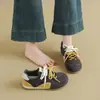 Zapatos de moda versátiles para mujer 2026, cómodos zapatos de entrenamiento alemanes nuevos con cordones, zapatos casuales, zapatos retro de suela gruesa para estudiantes