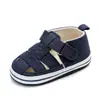 Zapatos para bebé y niño pequeño primavera y verano nuevos zapatos para bebé y niño pequeño sandalias huecas transpirables zapatos para bebé al por mayor 2042