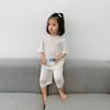 Roupas de verão para meninas, roupas para bebês, estilo estrangeiro popular, personalidade infantil, pijamas coreanos de cor sólida, roupas com ar-condicionado