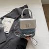 Bolso para teléfono móvil de verano 2025 Bolso cruzado de moda para mujer Bolso casual de estilo vertical para mujer Monedero mini pequeño portátil neutro